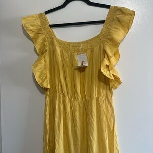 NWT YELLOW MAXI DRESS SIZE M